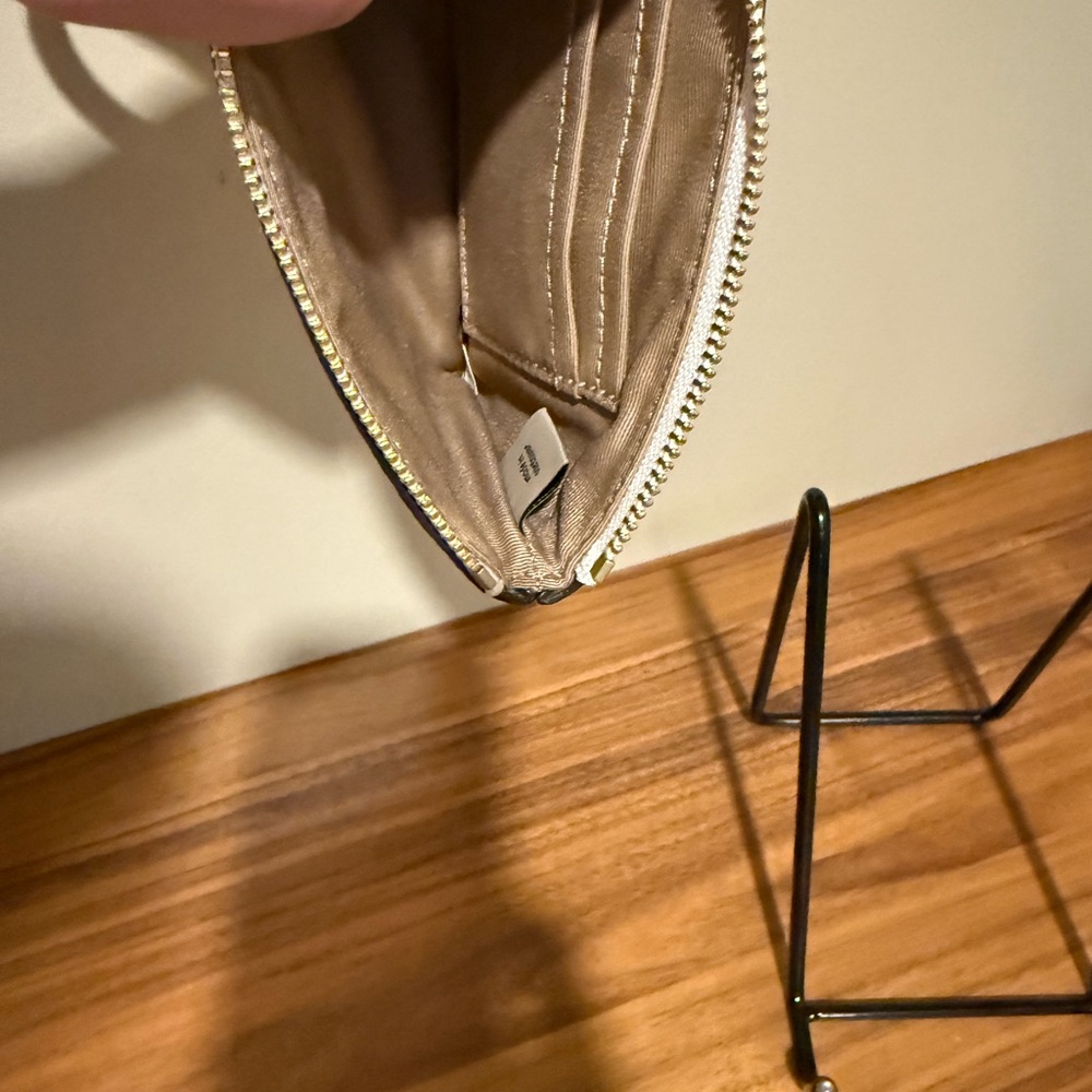 Coach Bug Wristlet CR815 Chalk - Picture 6 of 6